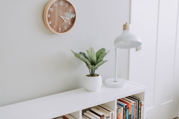 Quels sont les exemples de déco intérieure minimaliste réussie ?