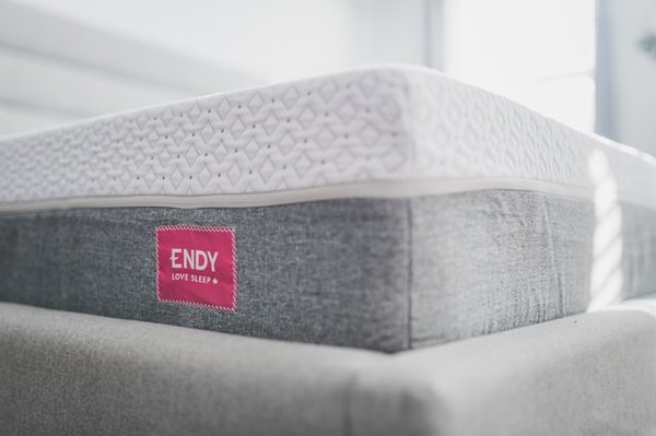 Où trouve-t-on des matelas hybrides à petit prix pour ses chambres ?
